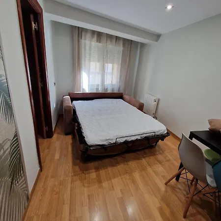 Luxury Family Homes L *